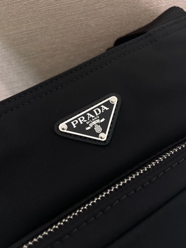 Классические Сумки Женские Prada 11872162
