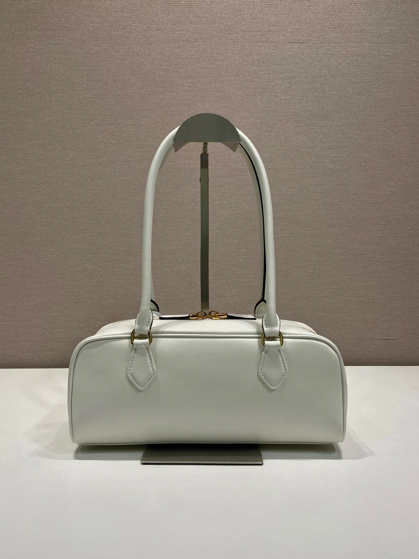 Классические Сумки Женские Prada 17278494