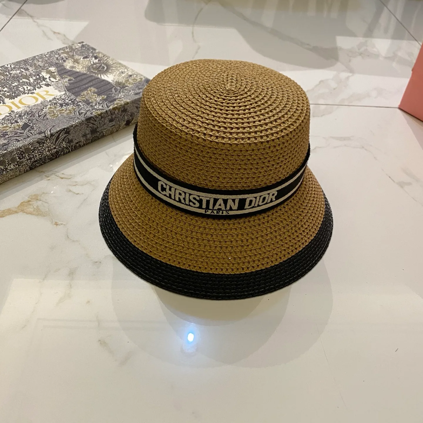 Головные Уборы Christian Dior 17498277