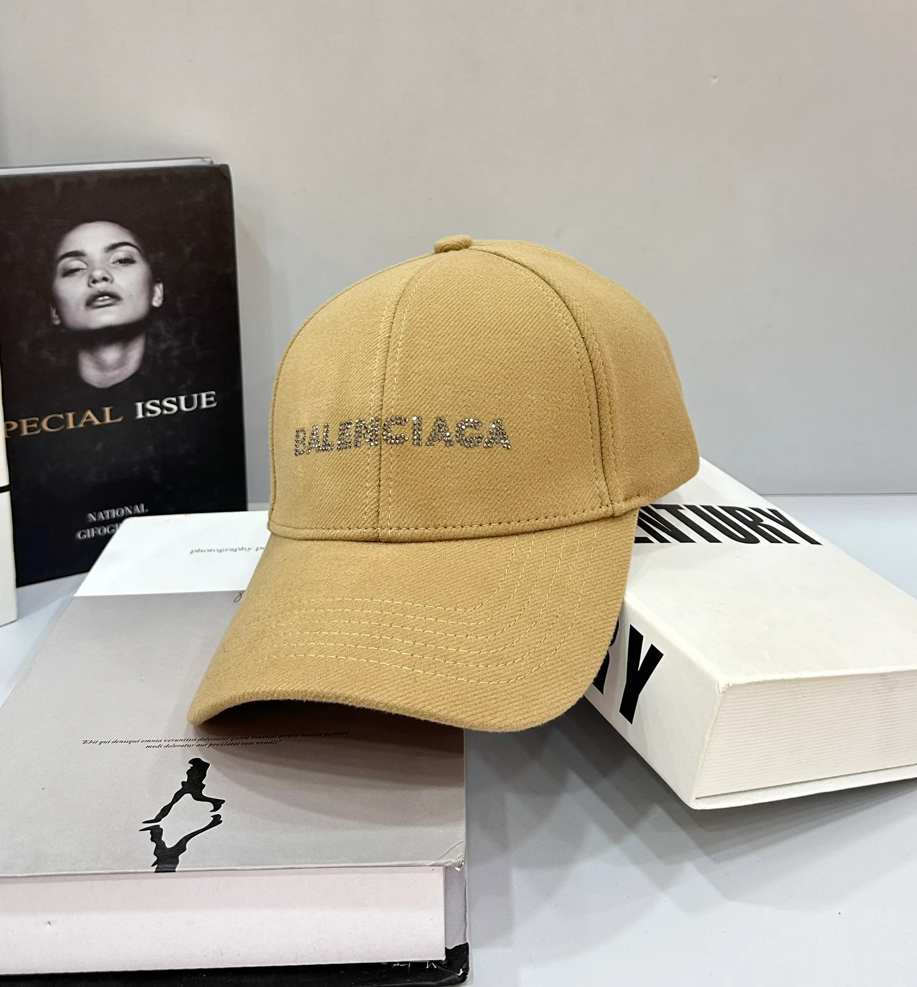 Головные Уборы Balenciaga 11528