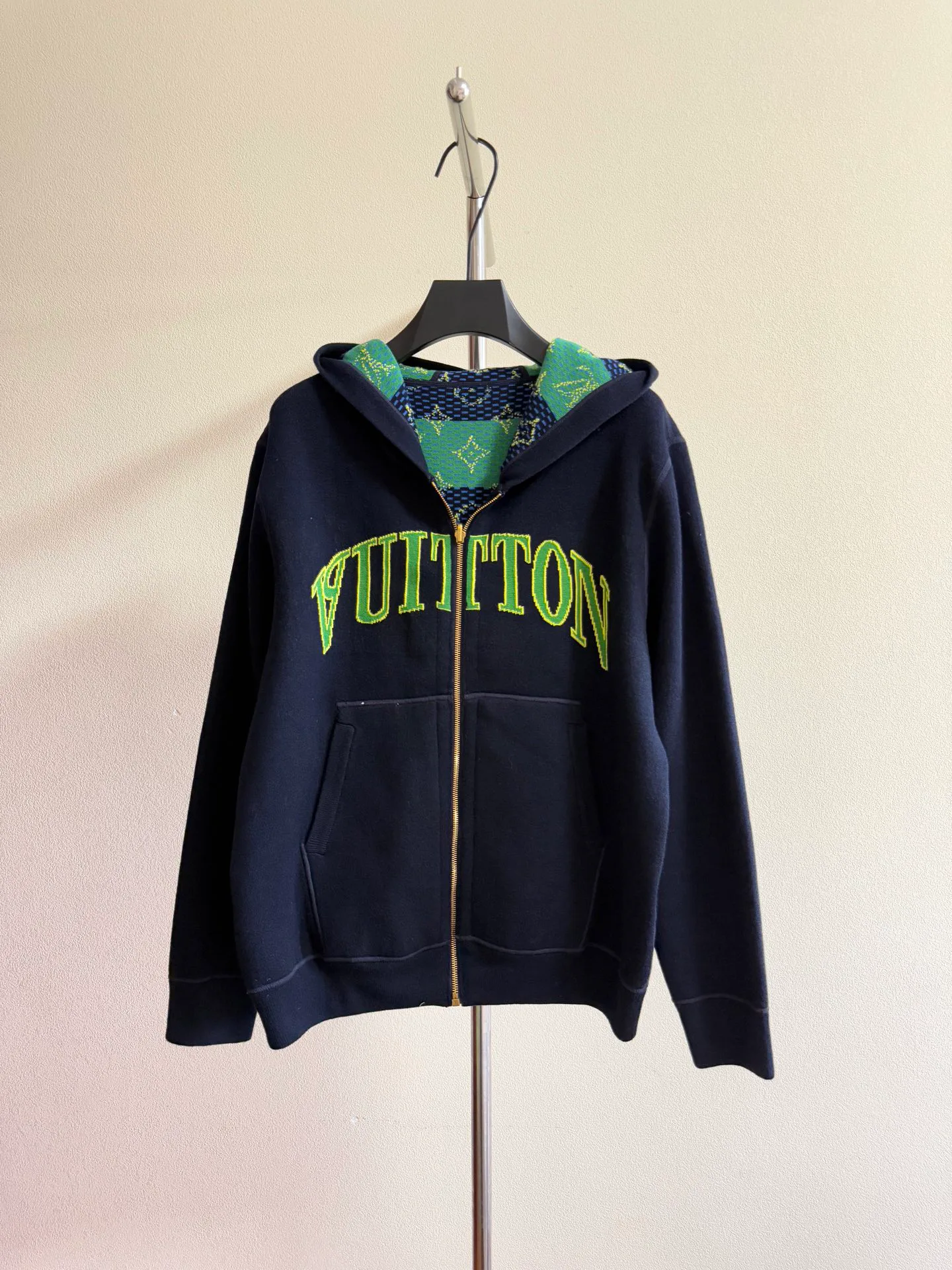 Куртки И Пуховики Женские Louis Vuitton 4888765