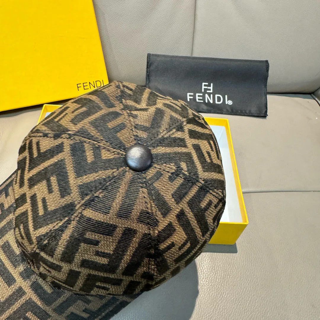 Головные Уборы Fendi 18105227
