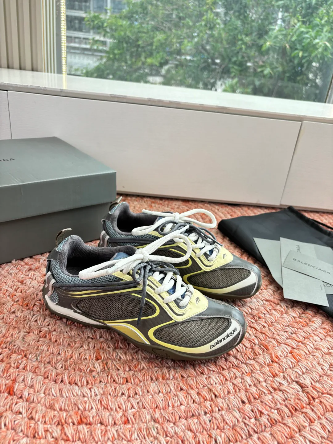 Кроссовки Женские Balenciaga 12128346