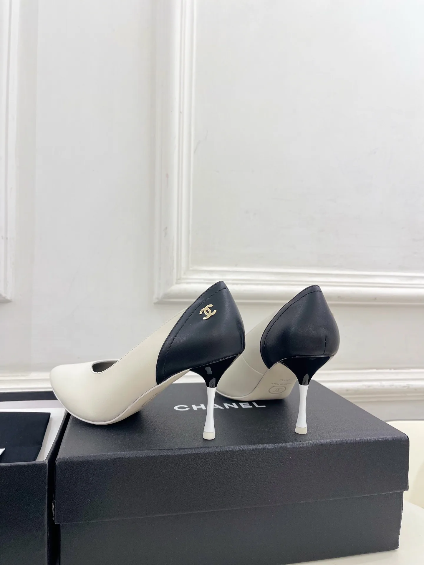 Туфли Женские Chanel 18034596