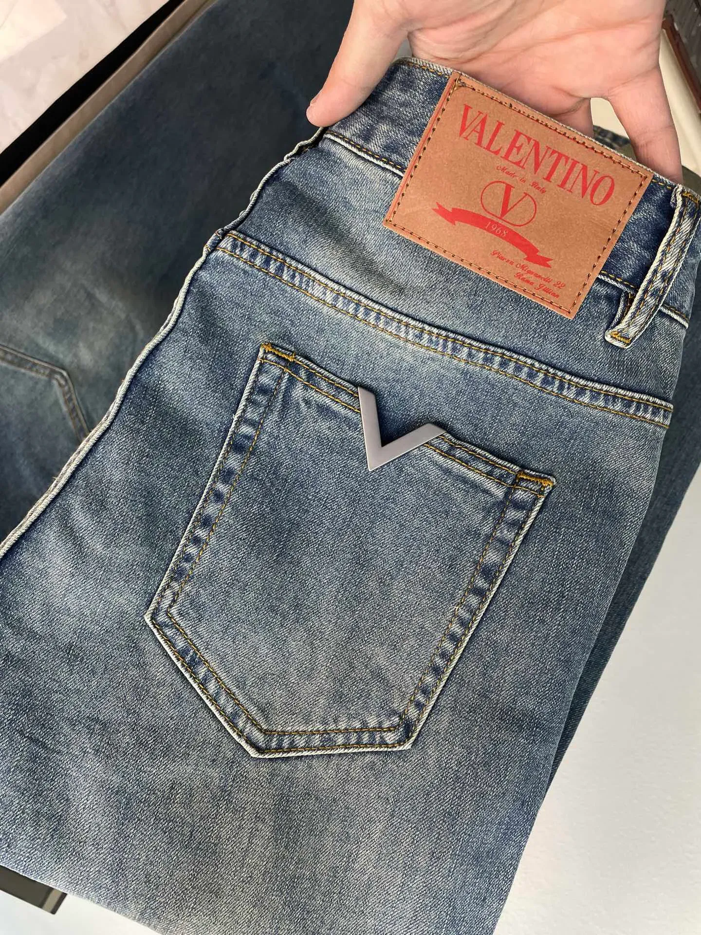 Джинсы Мужские Valentino 12327