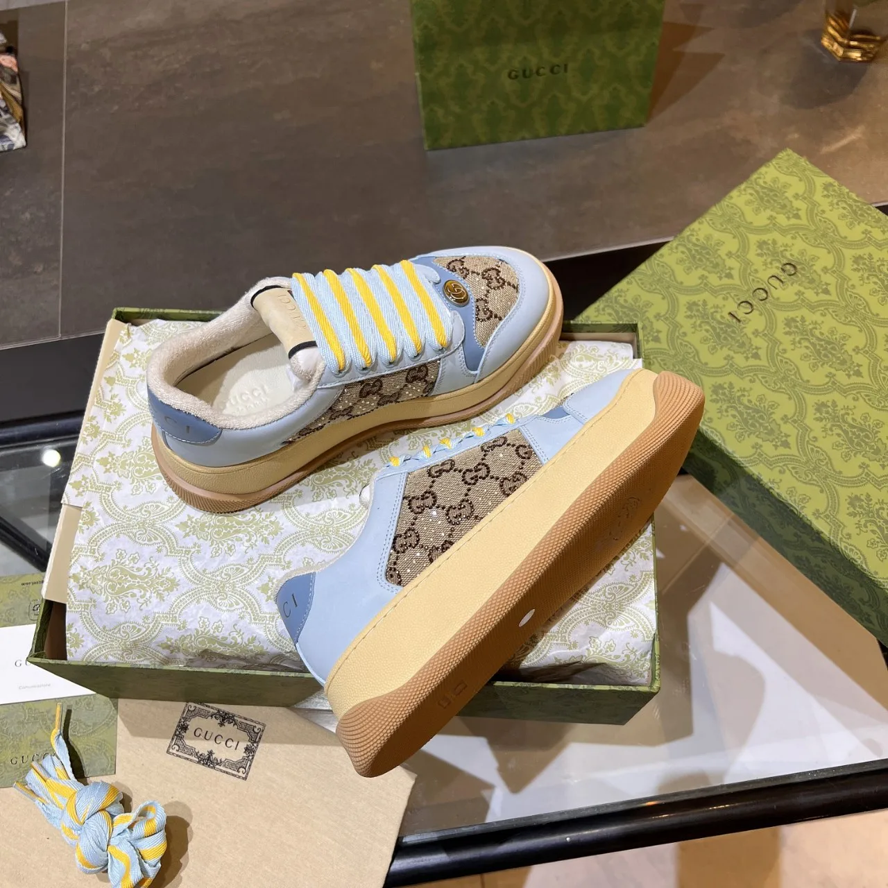 Кроссовки Женские Gucci 17955443