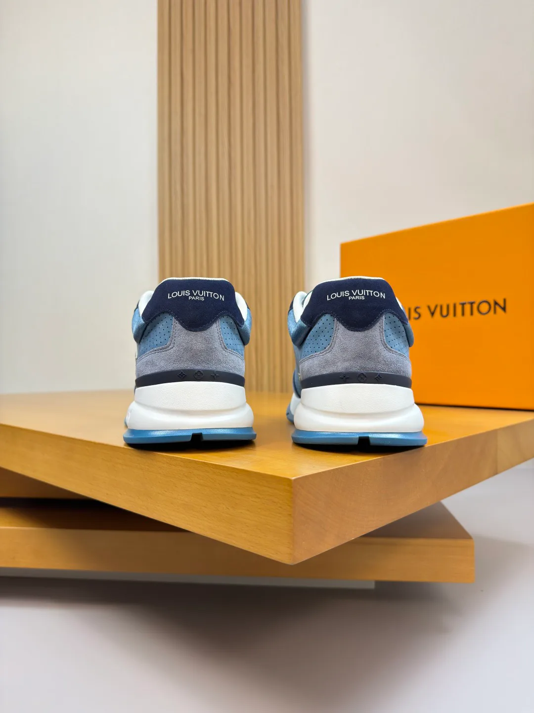 Кроссовки Мужские Louis Vuitton 9898482