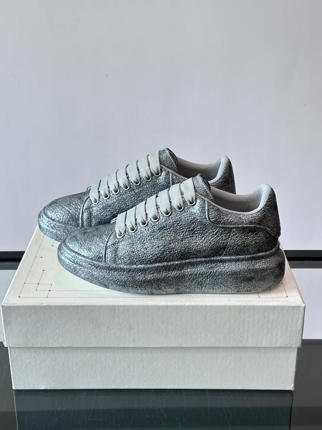 Кроссовки Женские Alexander Mcqueen 17447542