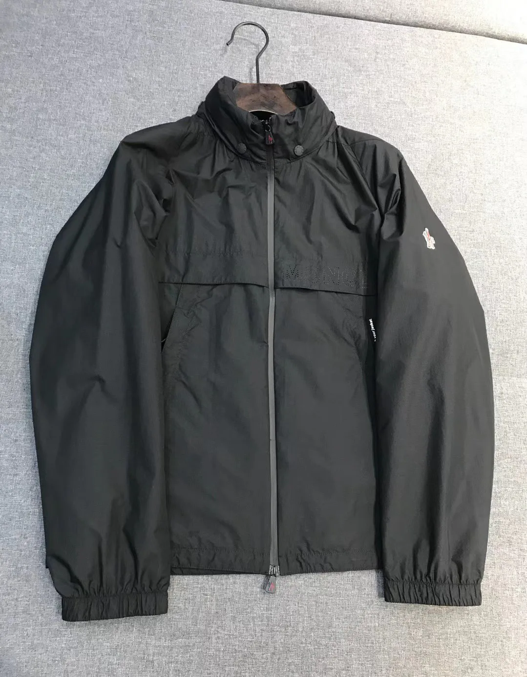 Куртки И Пуховики Мужские Moncler 11651512