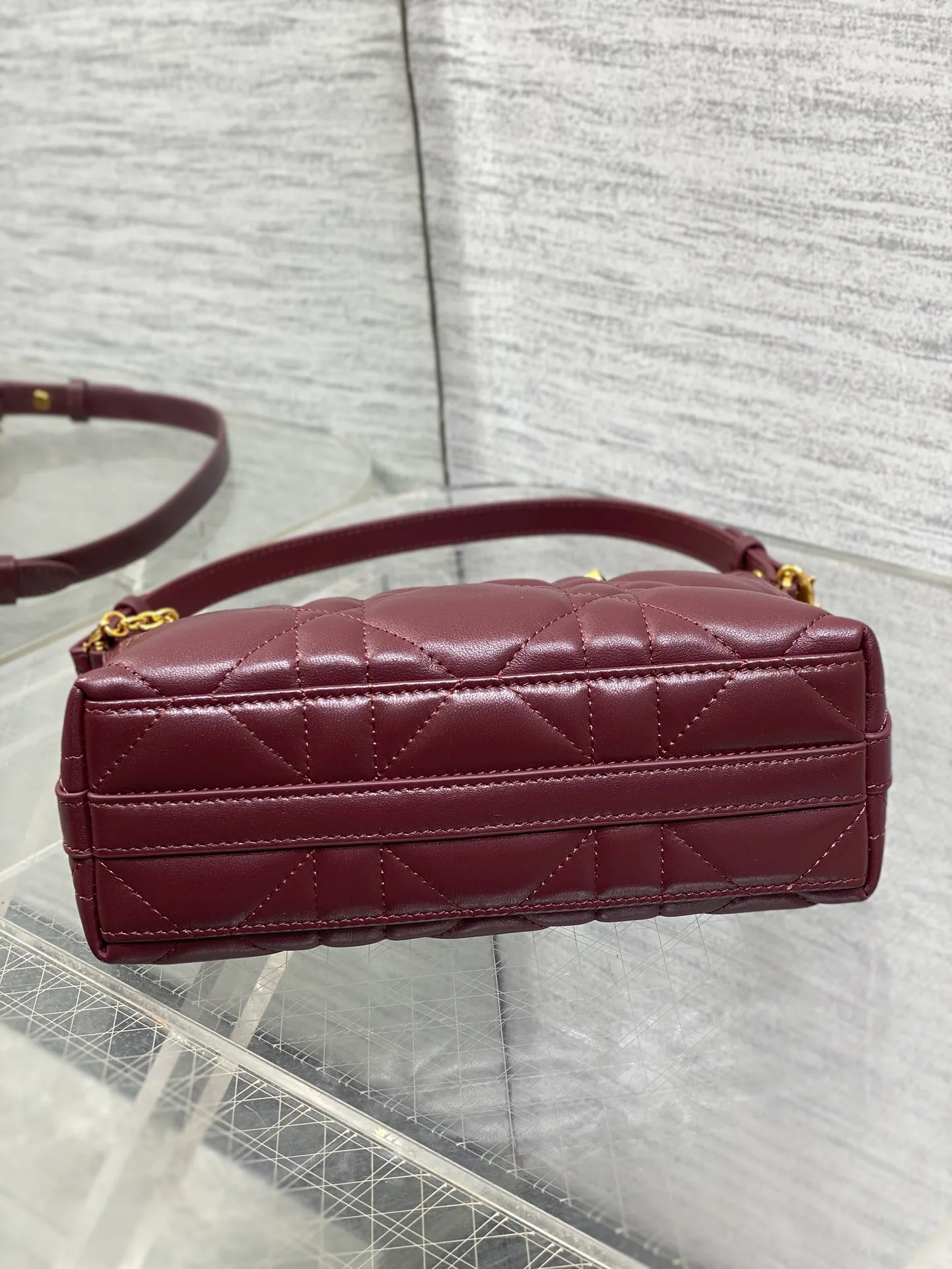 Сумки На Ремне Женские Christian Dior 1048442