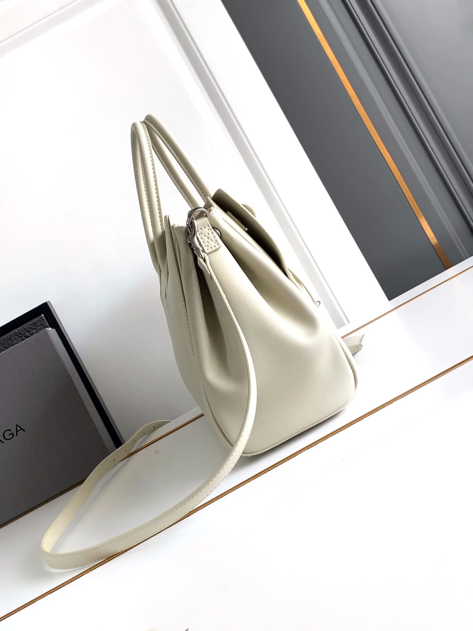 Сумки На Ремне Женские Balenciaga 84625