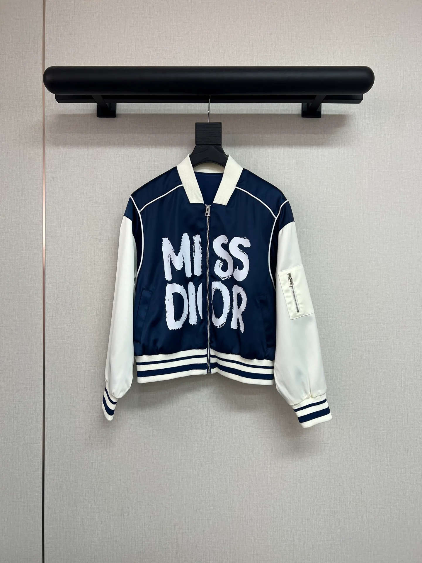 Куртки И Пуховики Женские Christian Dior 13186350