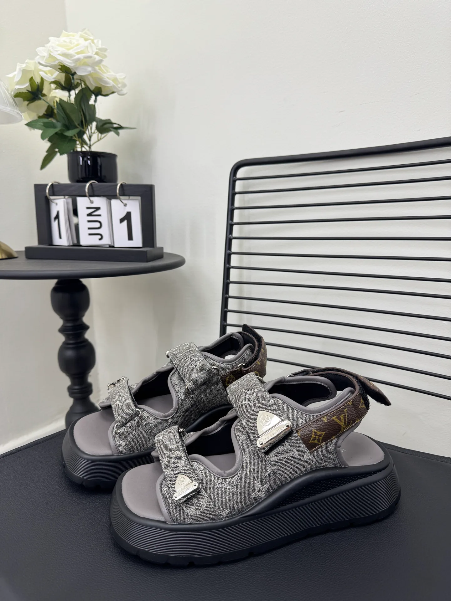 Сандалии Женские Louis Vuitton 11055248