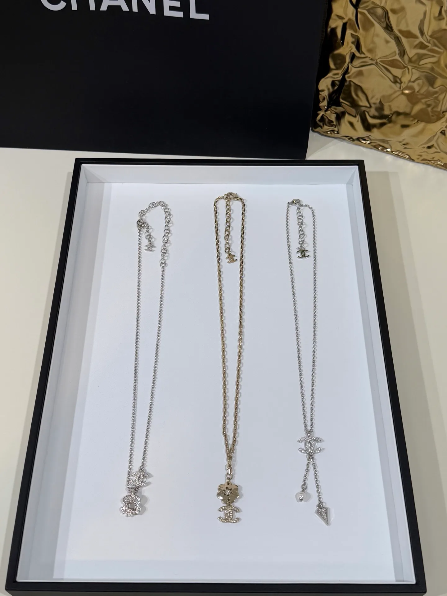 Бижутерия Chanel 17868609