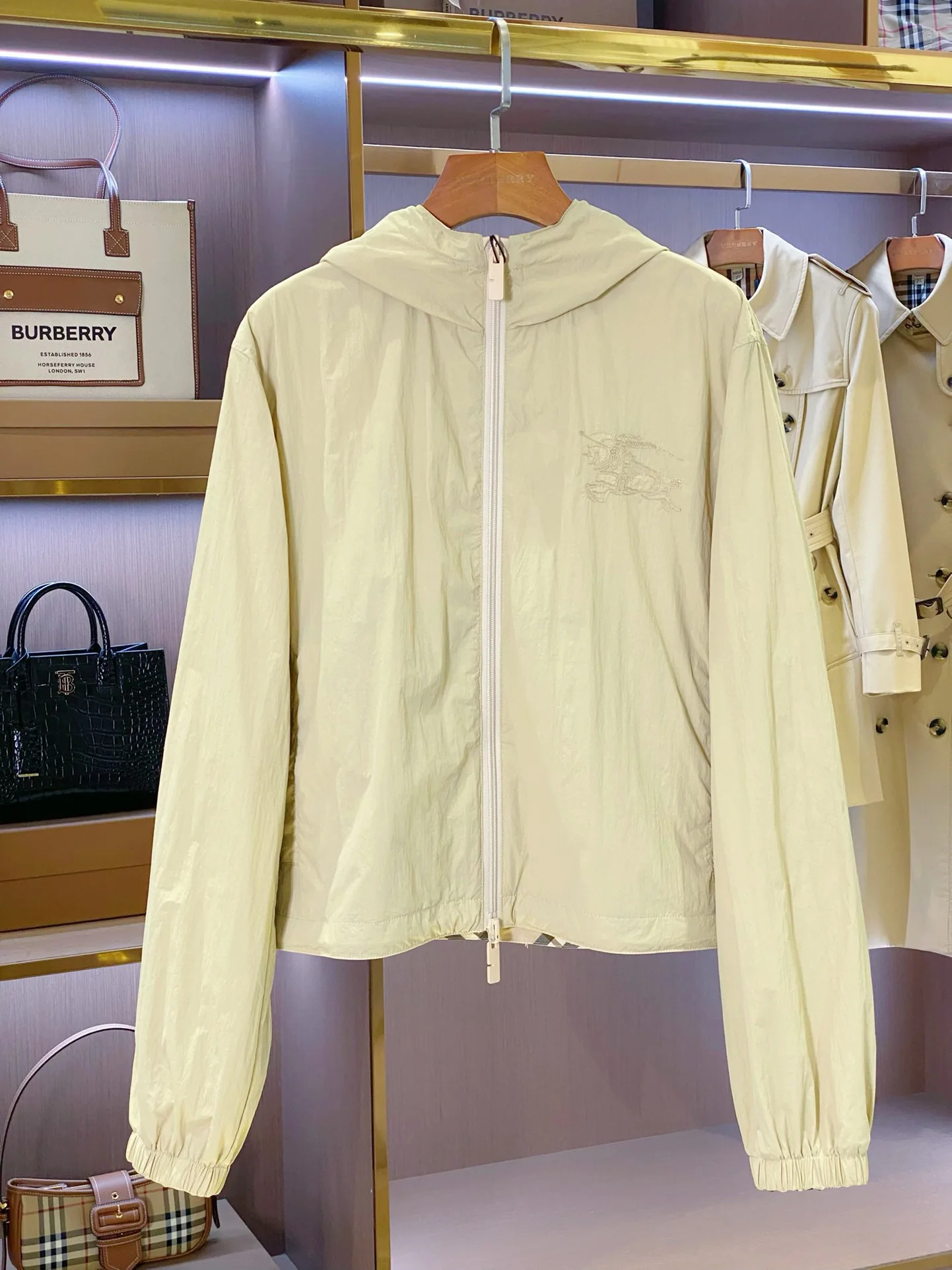 Куртки И Пуховики Мужские Burberry 11920775