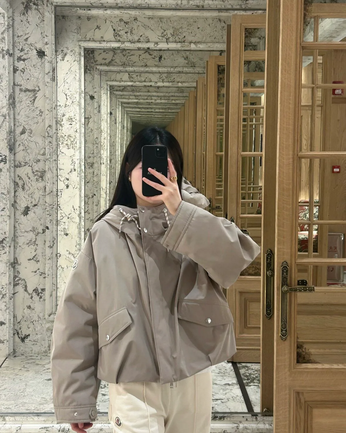 Куртки И Пуховики Женские Moncler 18402394