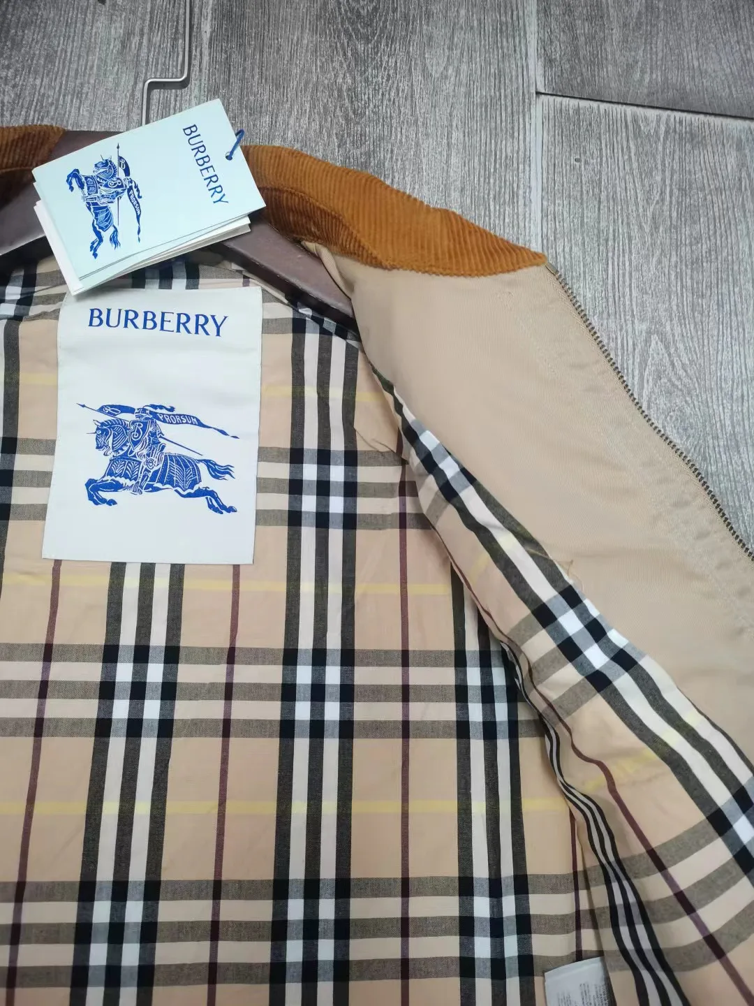 Куртки И Пуховики Женские Burberry 17998529