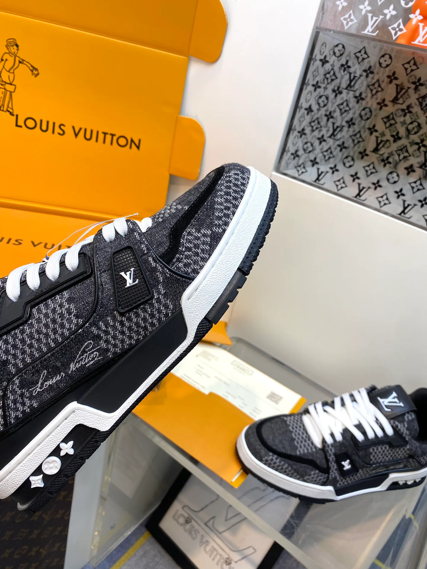 Кроссовки Мужские Louis Vuitton 5058054