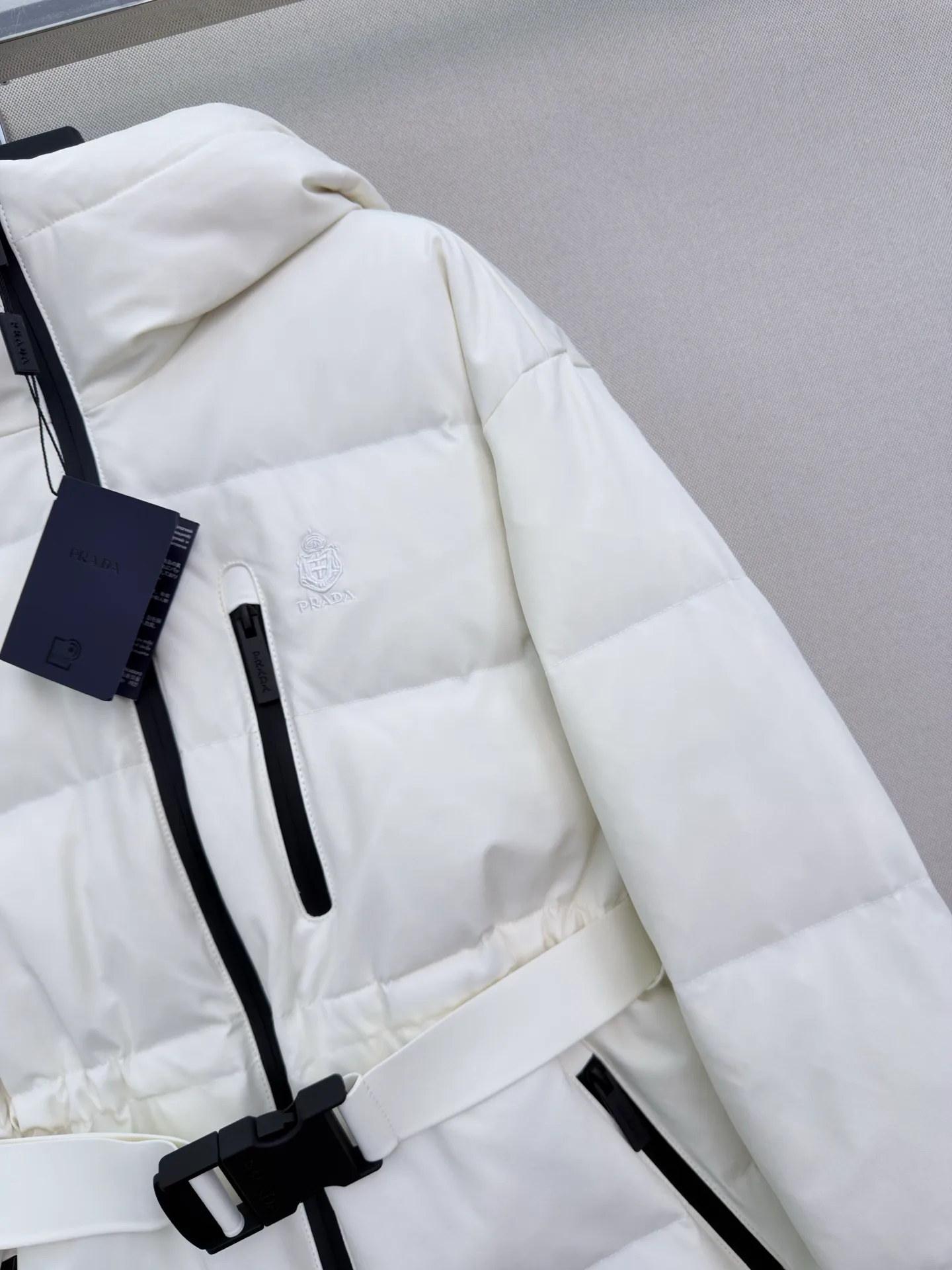 Куртки И Пуховики Женские Prada 18185833