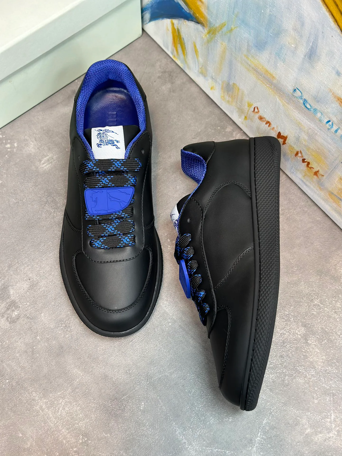Кроссовки Женские Burberry 17420345