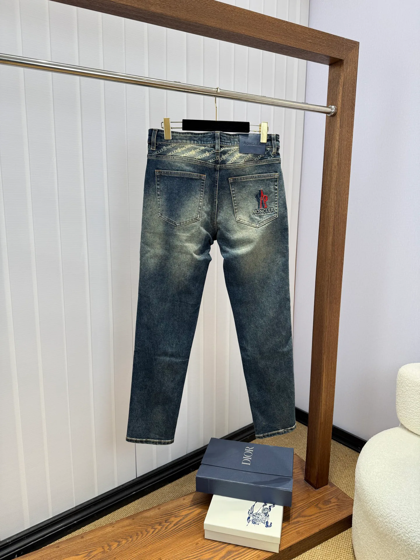 Джинсы Мужские Moncler 18029770