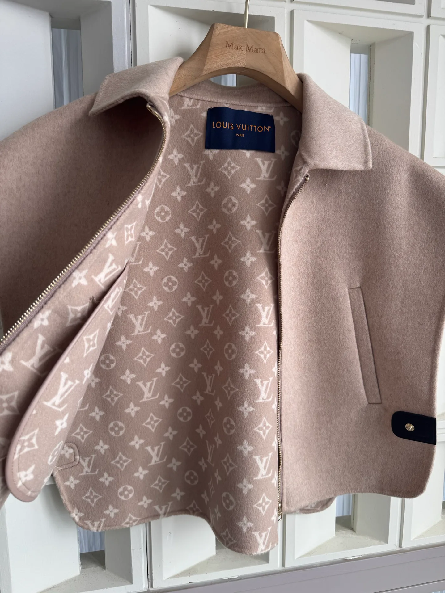 Жилеты Женские Louis Vuitton 19162512