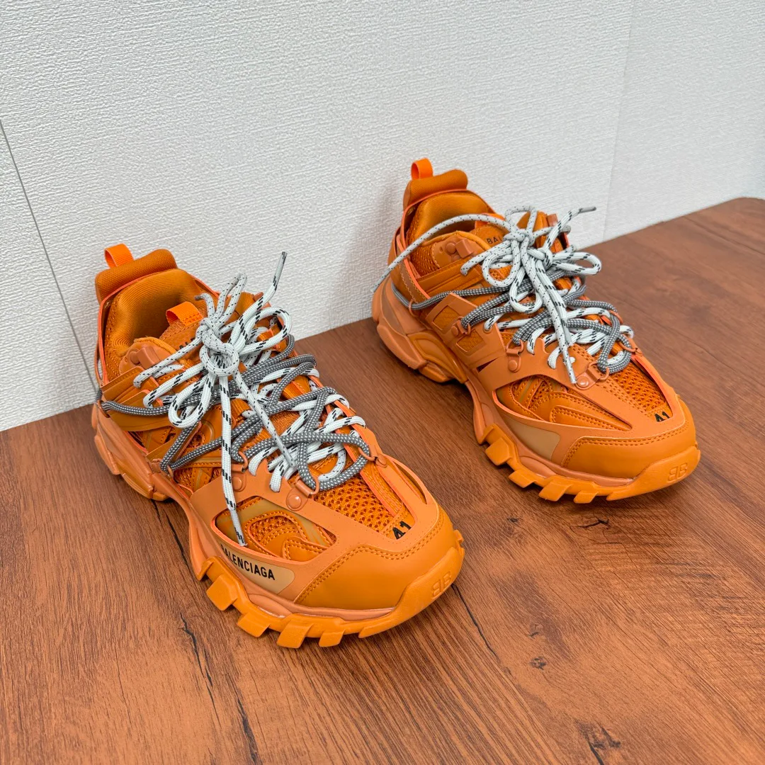 Кроссовки Женские Balenciaga 13216471