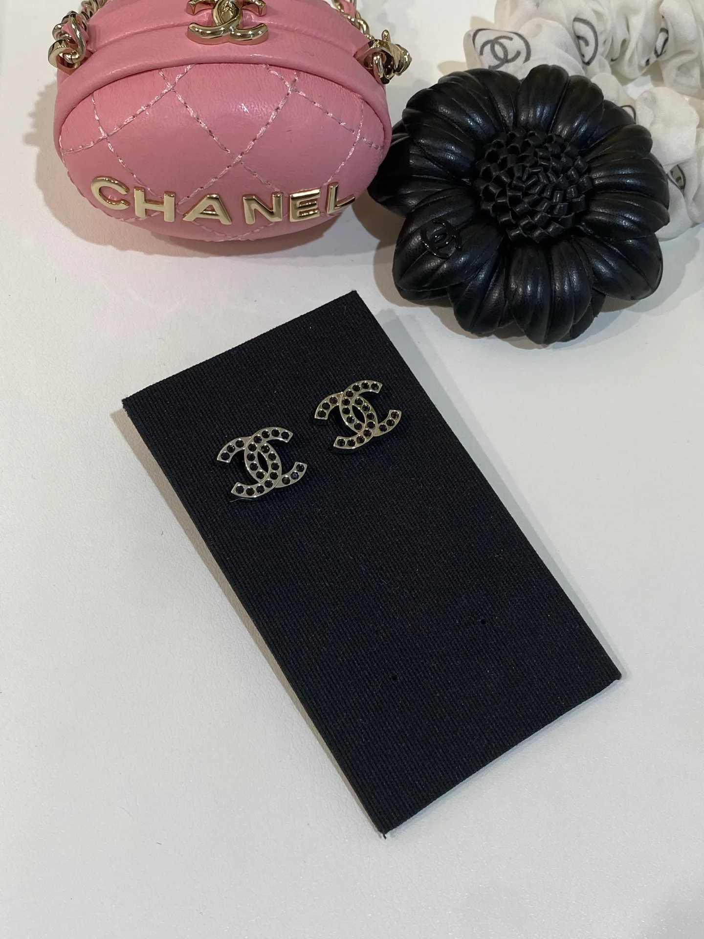 Бижутерия Chanel 18122408