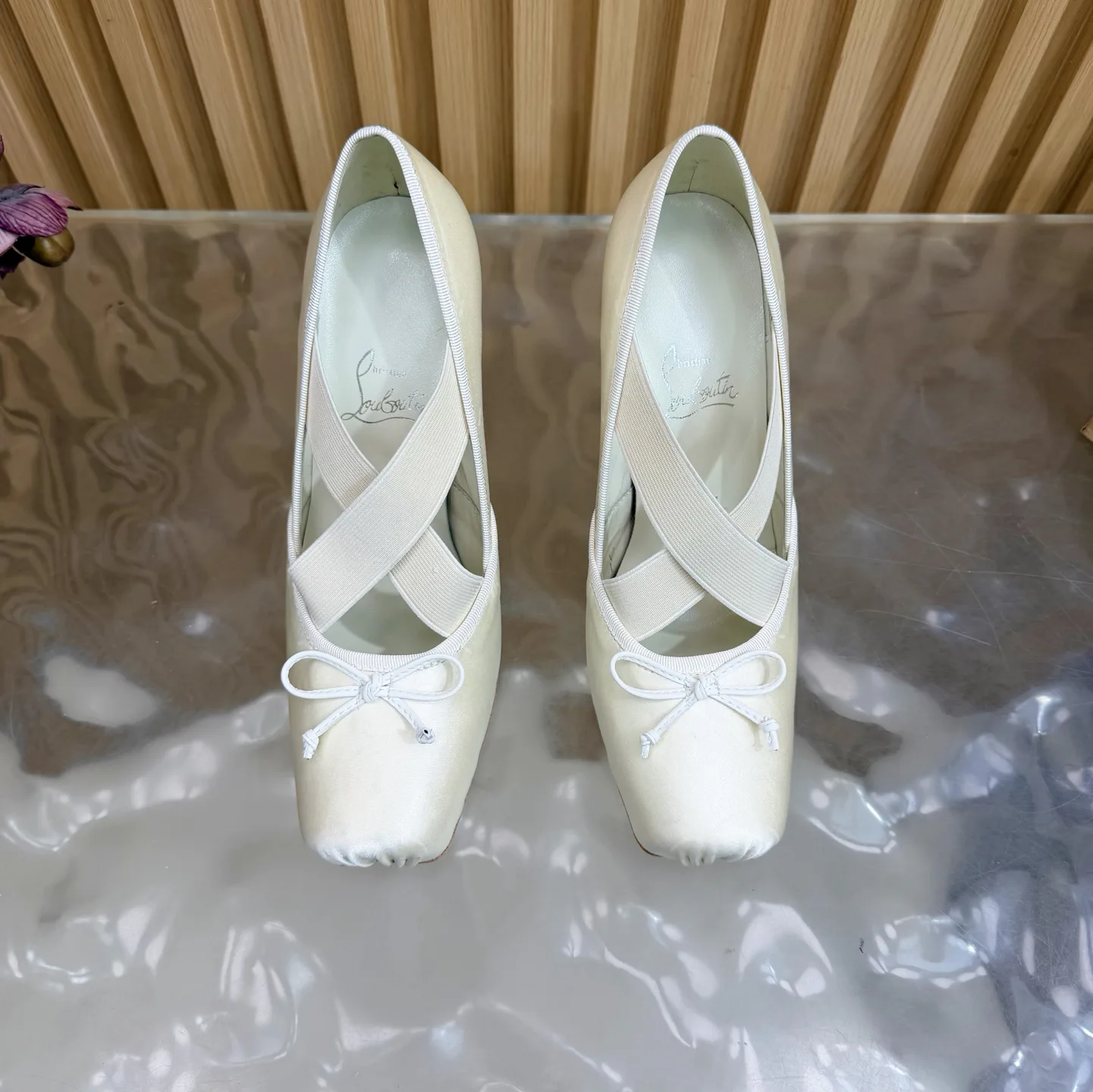 Туфли Женские Christian Louboutin 3901536