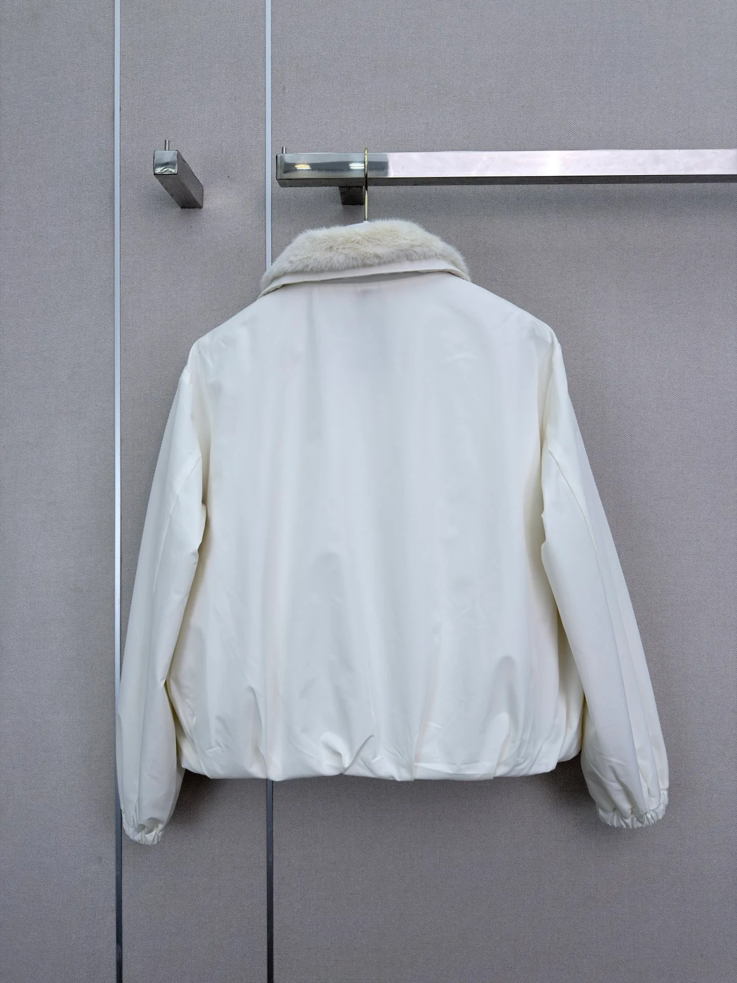 Куртки И Пуховики Женские Moncler 18711127