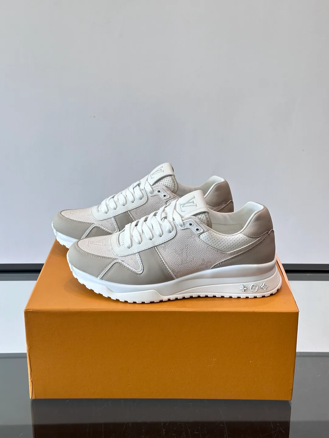 Кроссовки Мужские Louis Vuitton 1295174