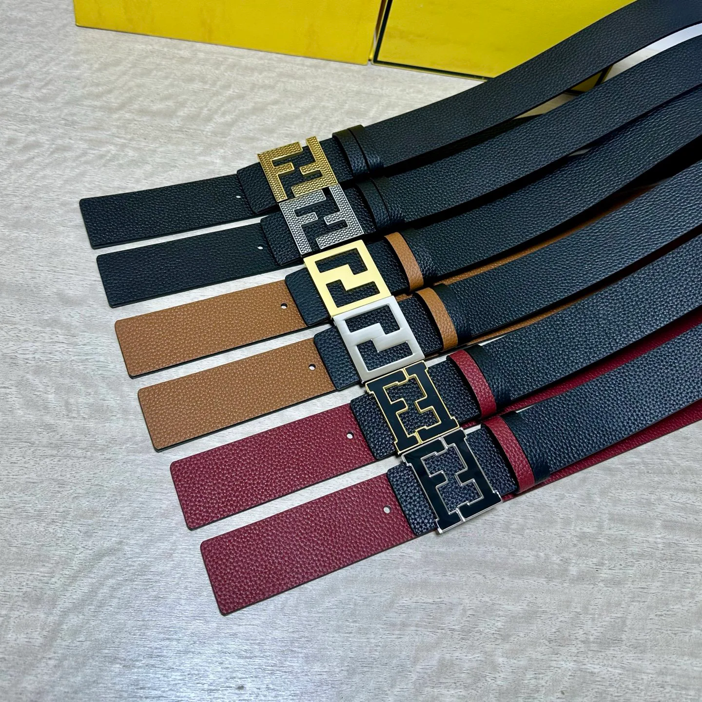 Ремни Fendi 17926196