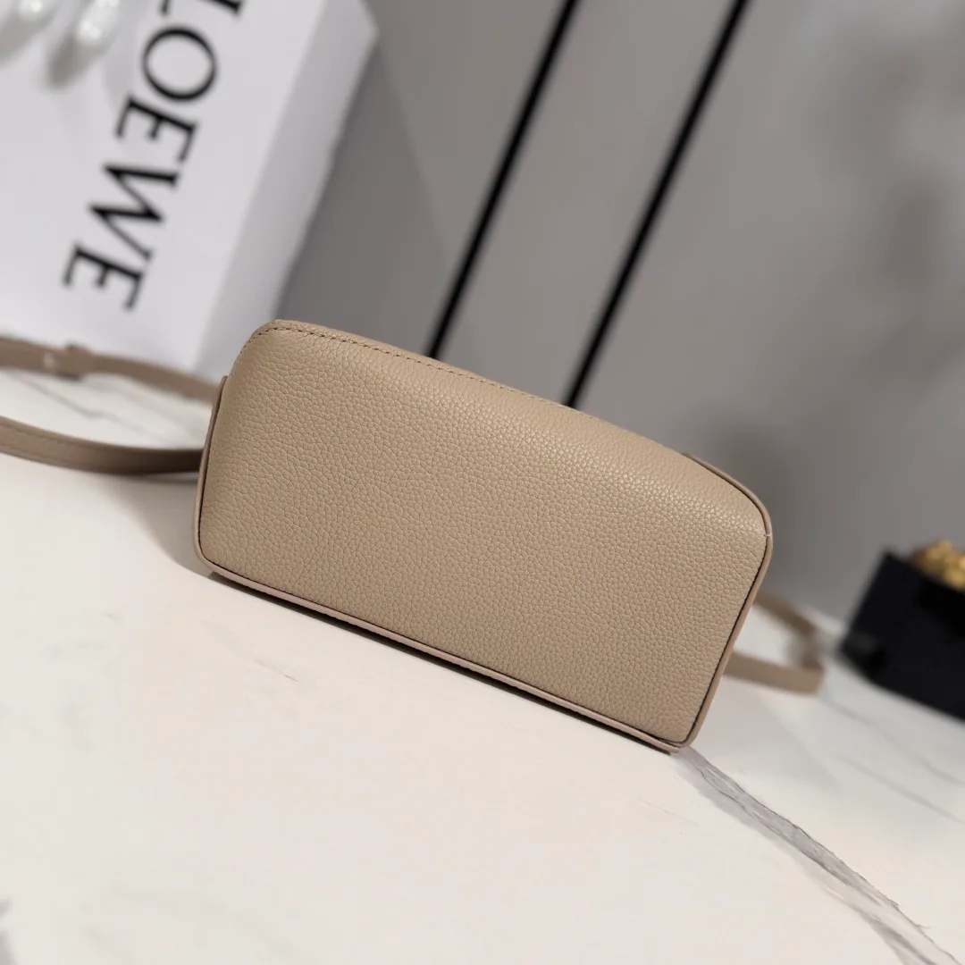 Сумки На Ремне Женские Loewe 690405