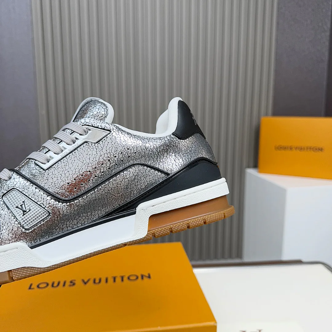 Кроссовки Женские Louis Vuitton 1053851