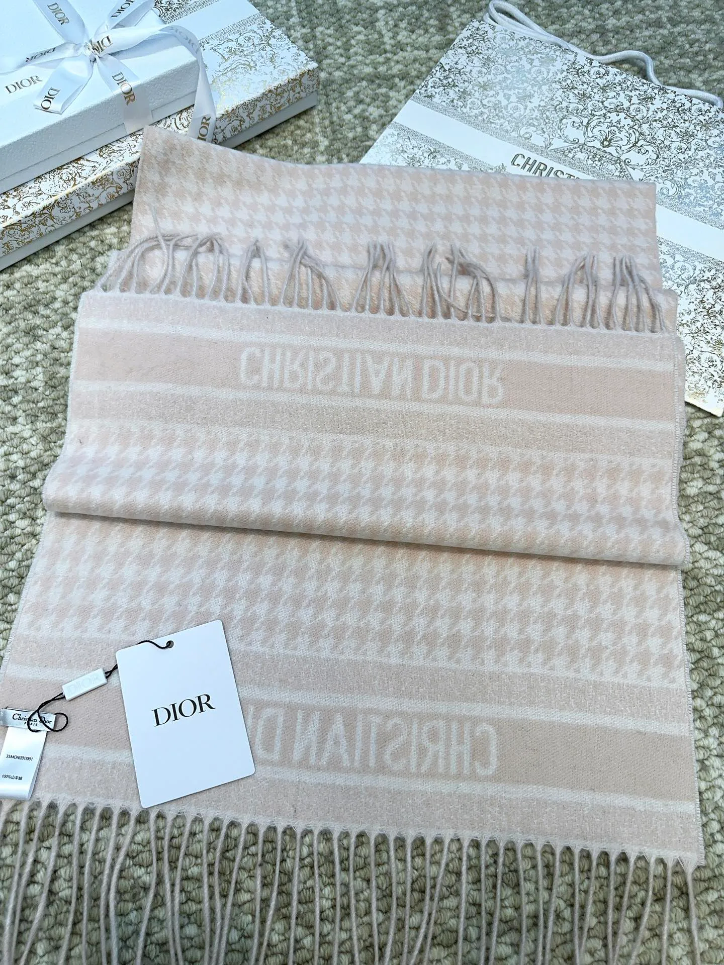 Шарфы Christian Dior 18105445