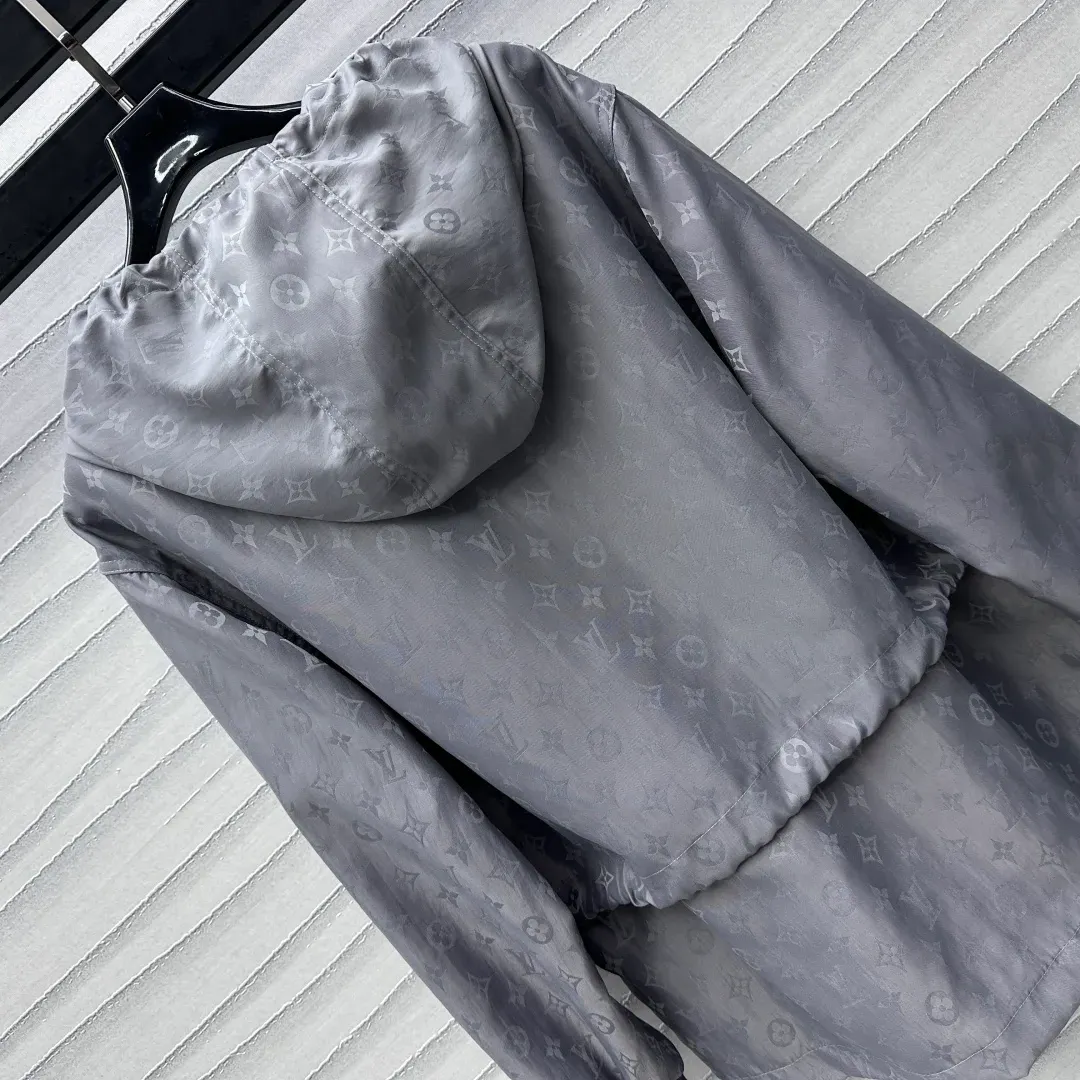 Куртки Женские Louis Vuitton Куртки Женские Louis Vuitton