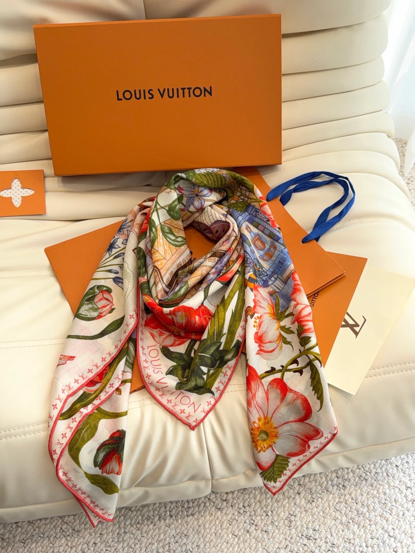 Платки Louis Vuitton 18675753