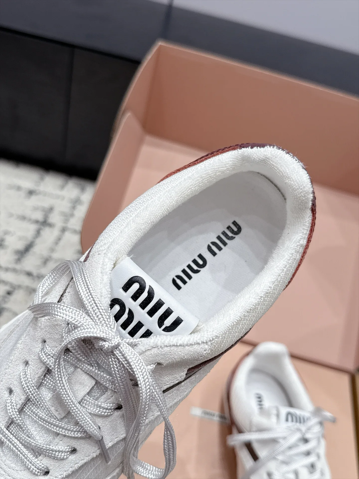 Кроссовки Женские Miu Miu 18133261