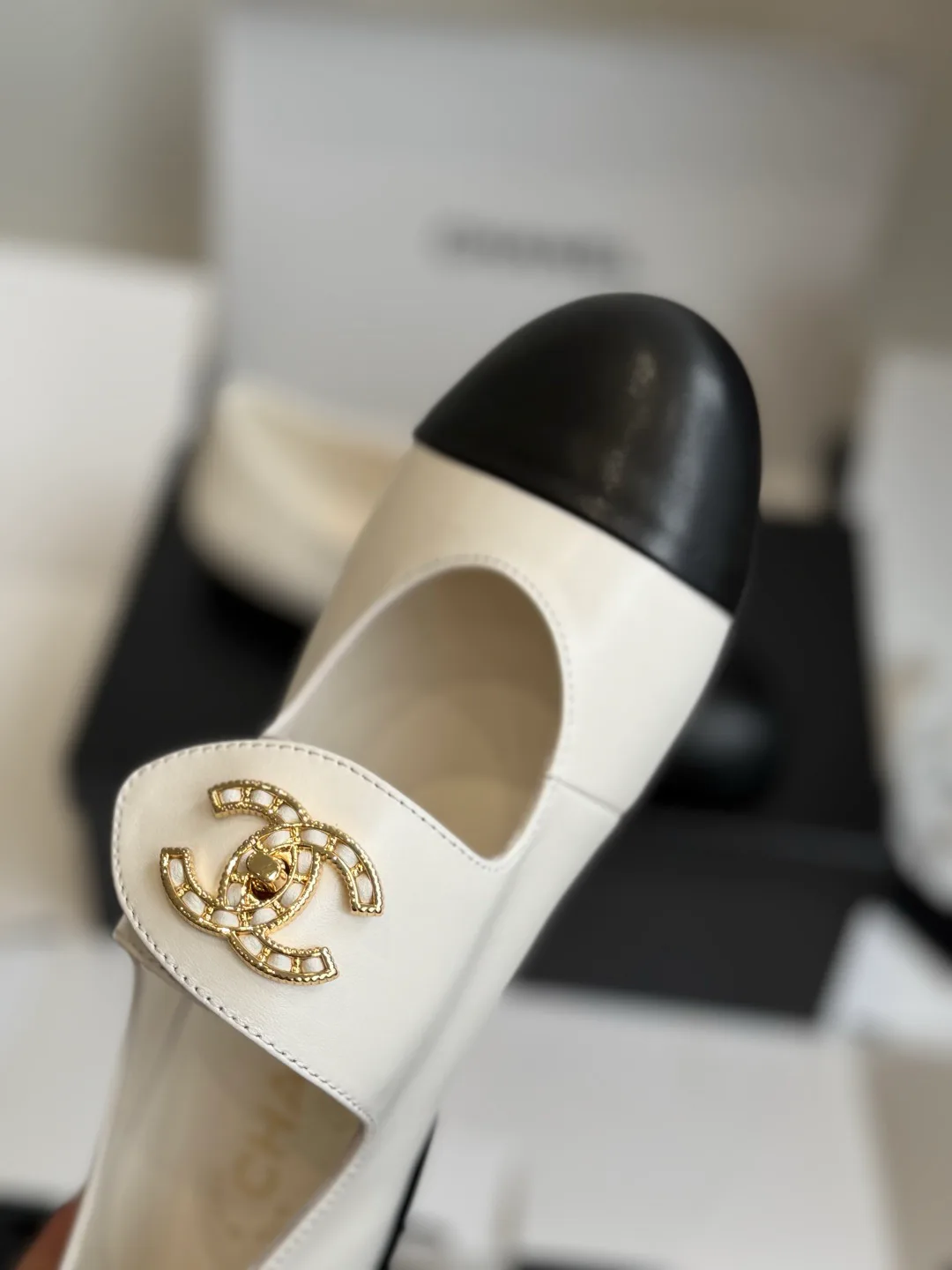Туфли Женские Chanel 18724489