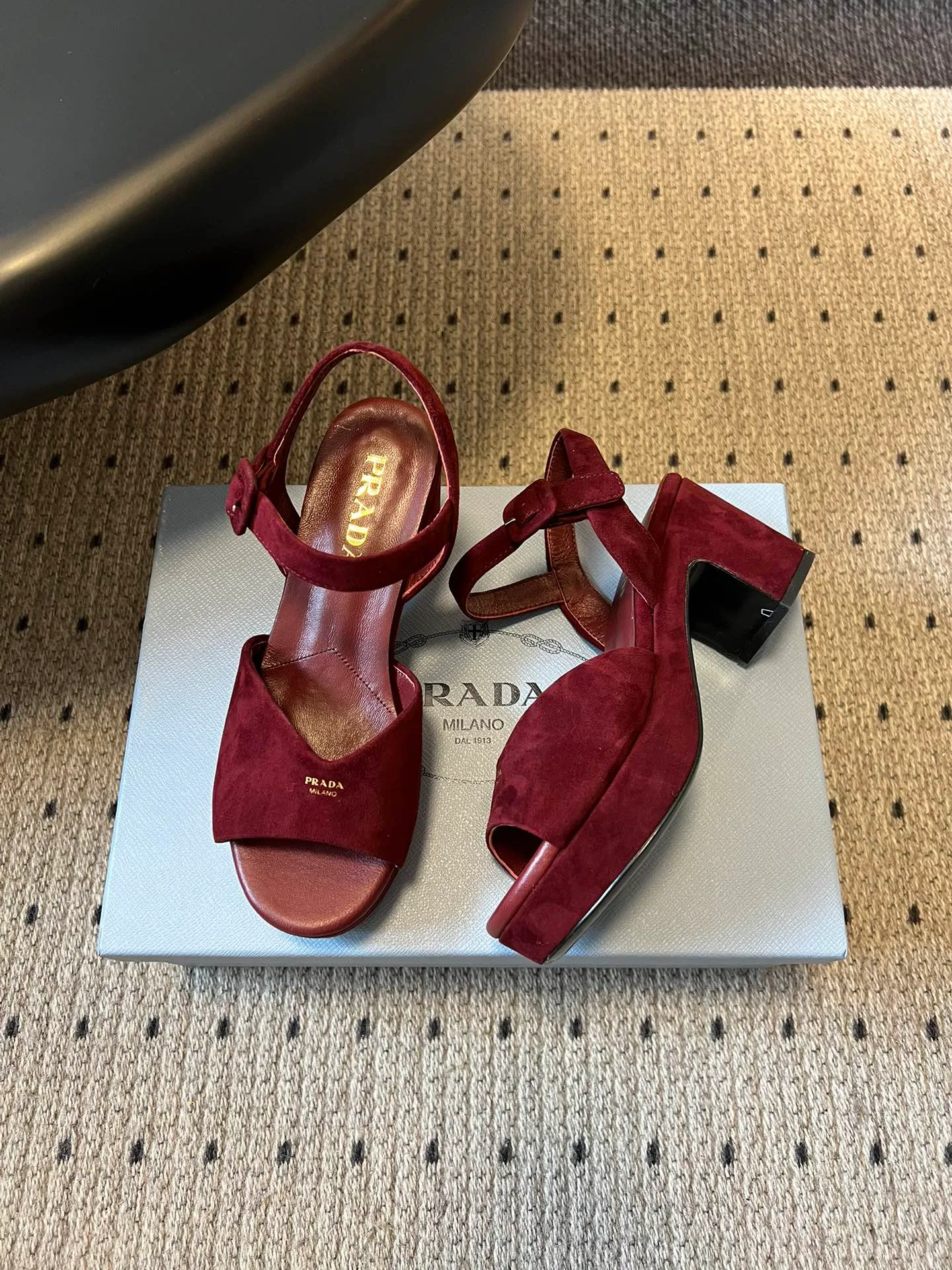 Босоножки Женские Prada 10636063