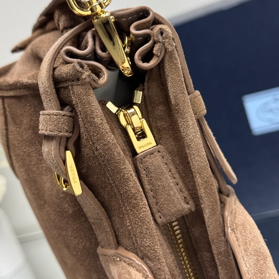 Классические Сумки Женские Prada 10446830