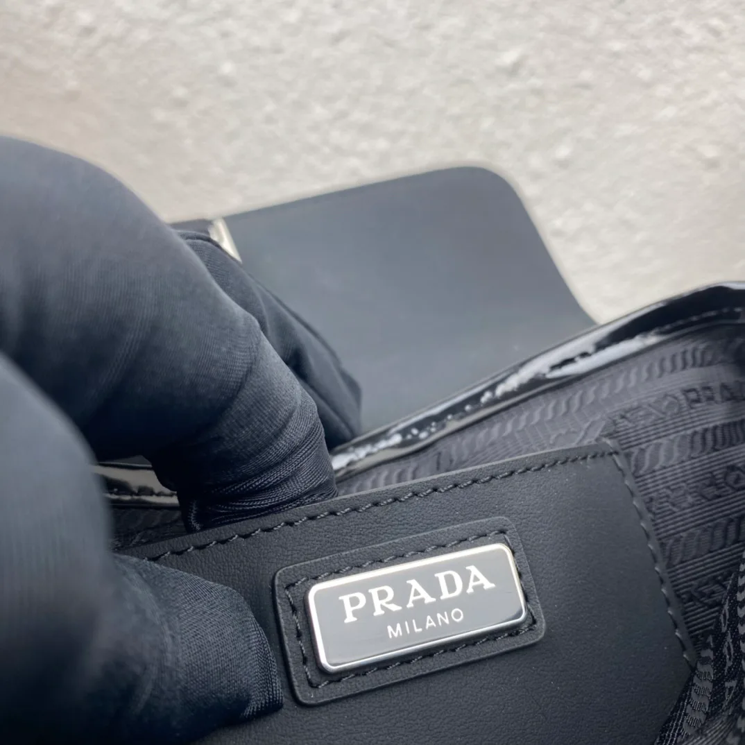 Сумки На Ремне Женские Prada 617127