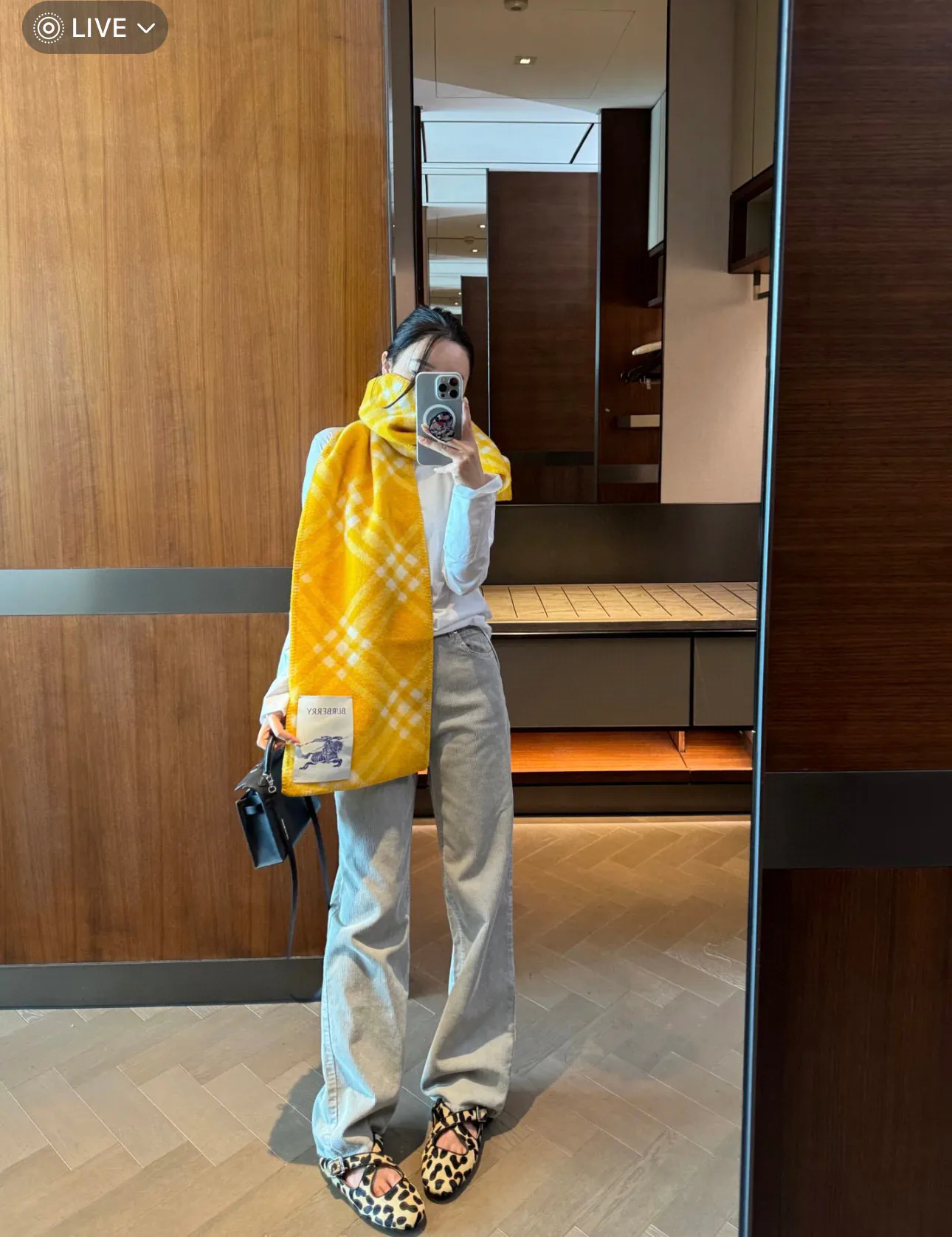 Шарфы Burberry 692748