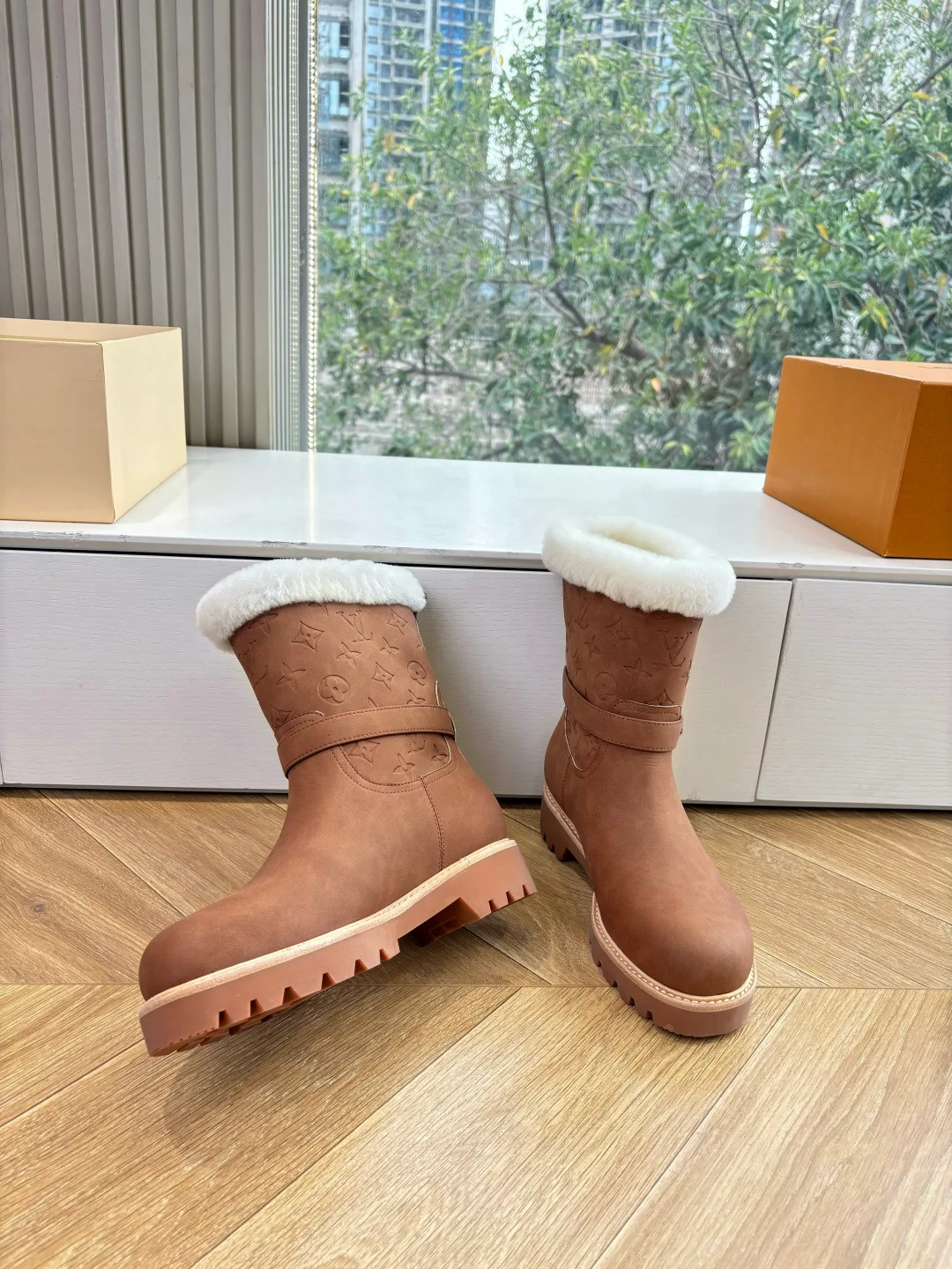 Угги Женские Louis Vuitton 1260300