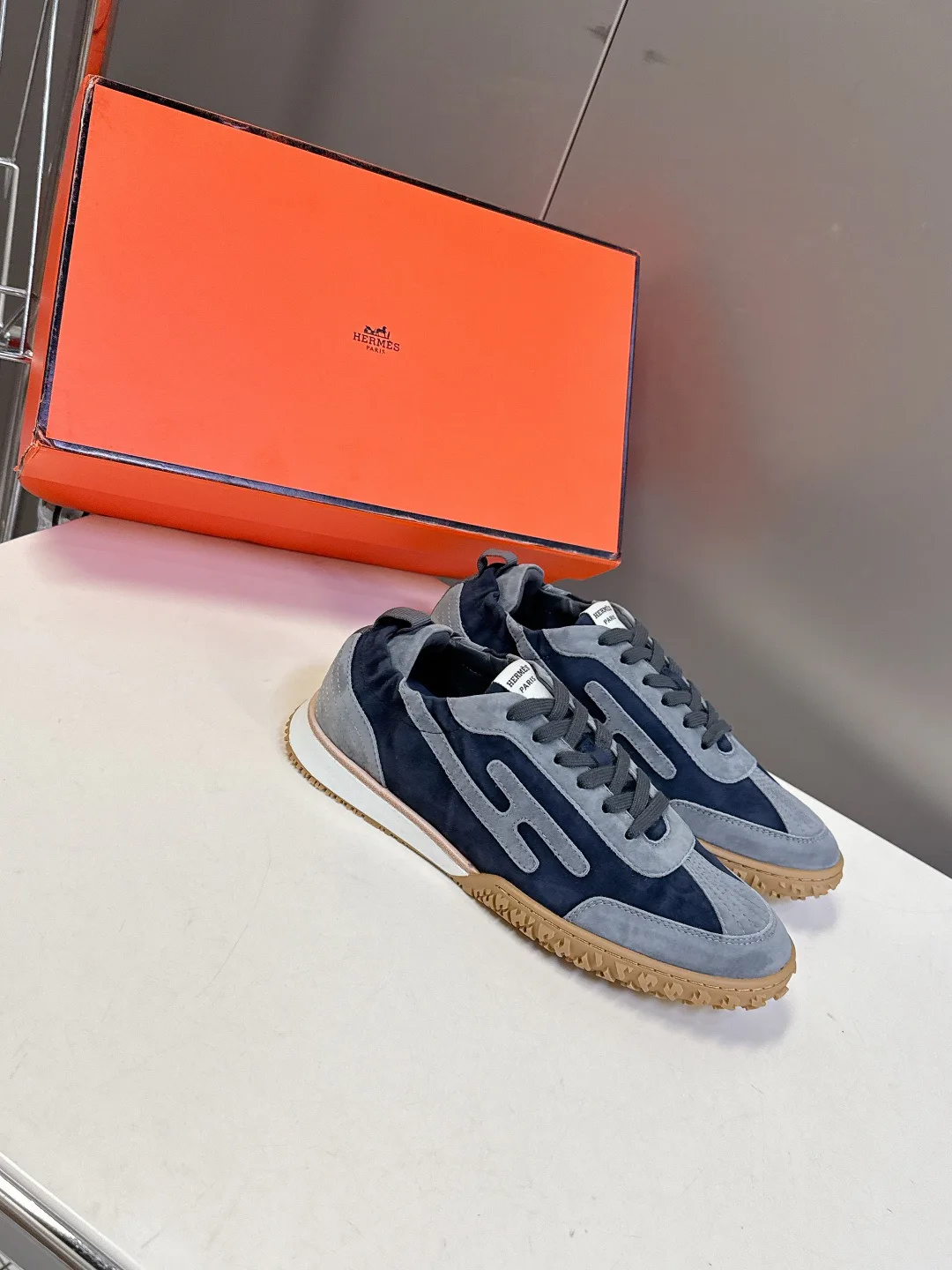 Кроссовки Женские Hermes 11448588