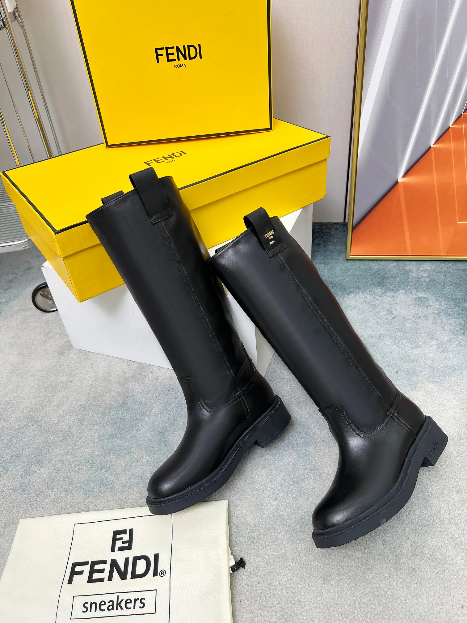 Сапоги Женские Fendi 18104308