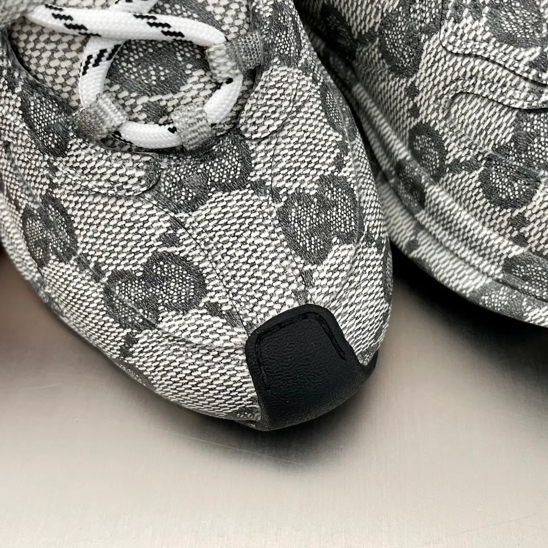 Кроссовки Женские Gucci 573262