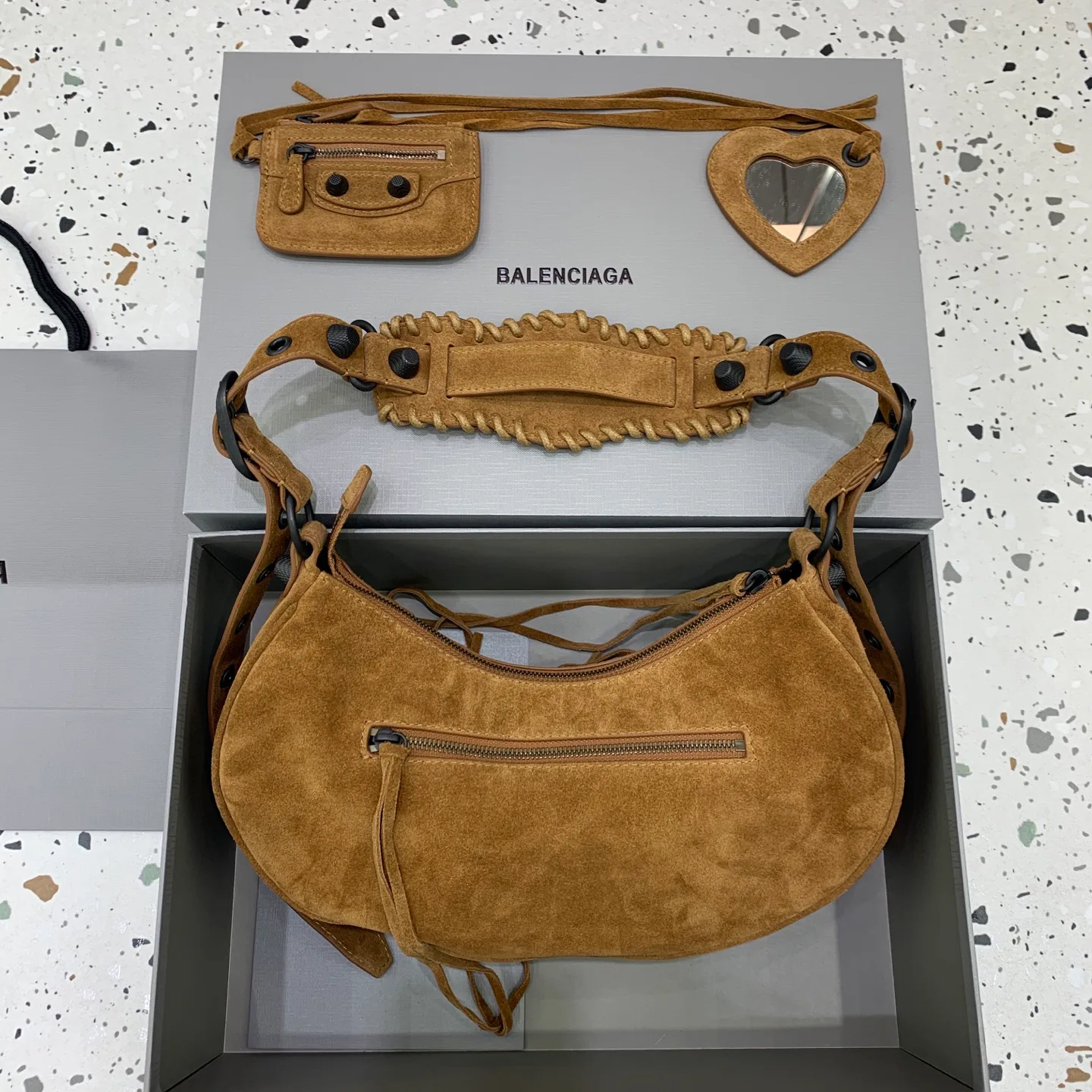 Сумки На Ремне Женские Balenciaga 750438