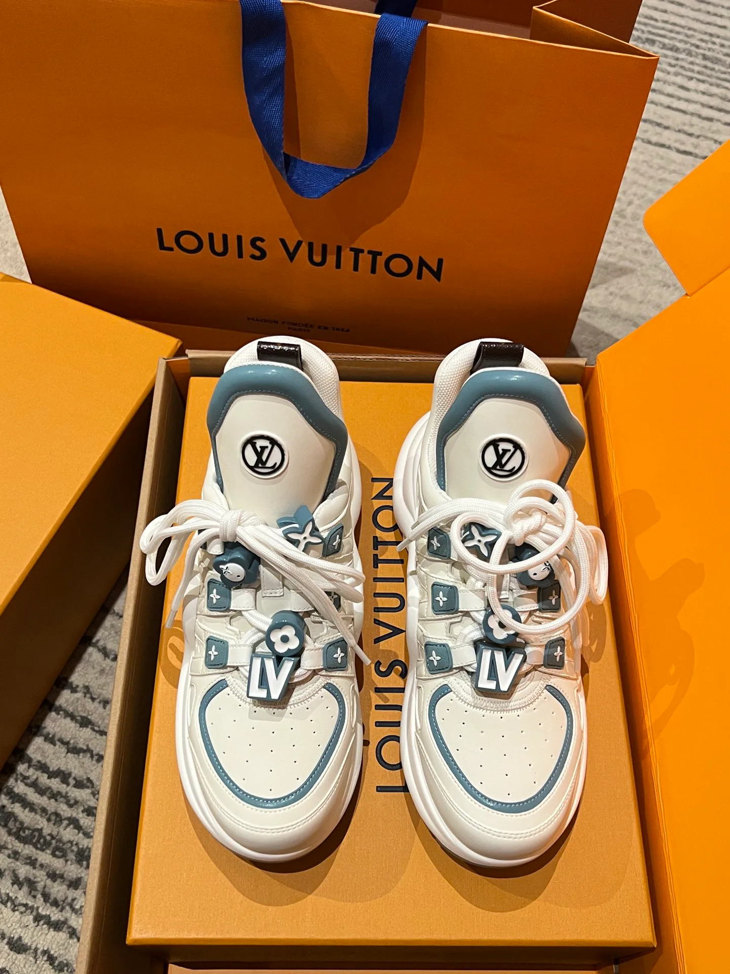 Кроссовки Женские Louis Vuitton 371390