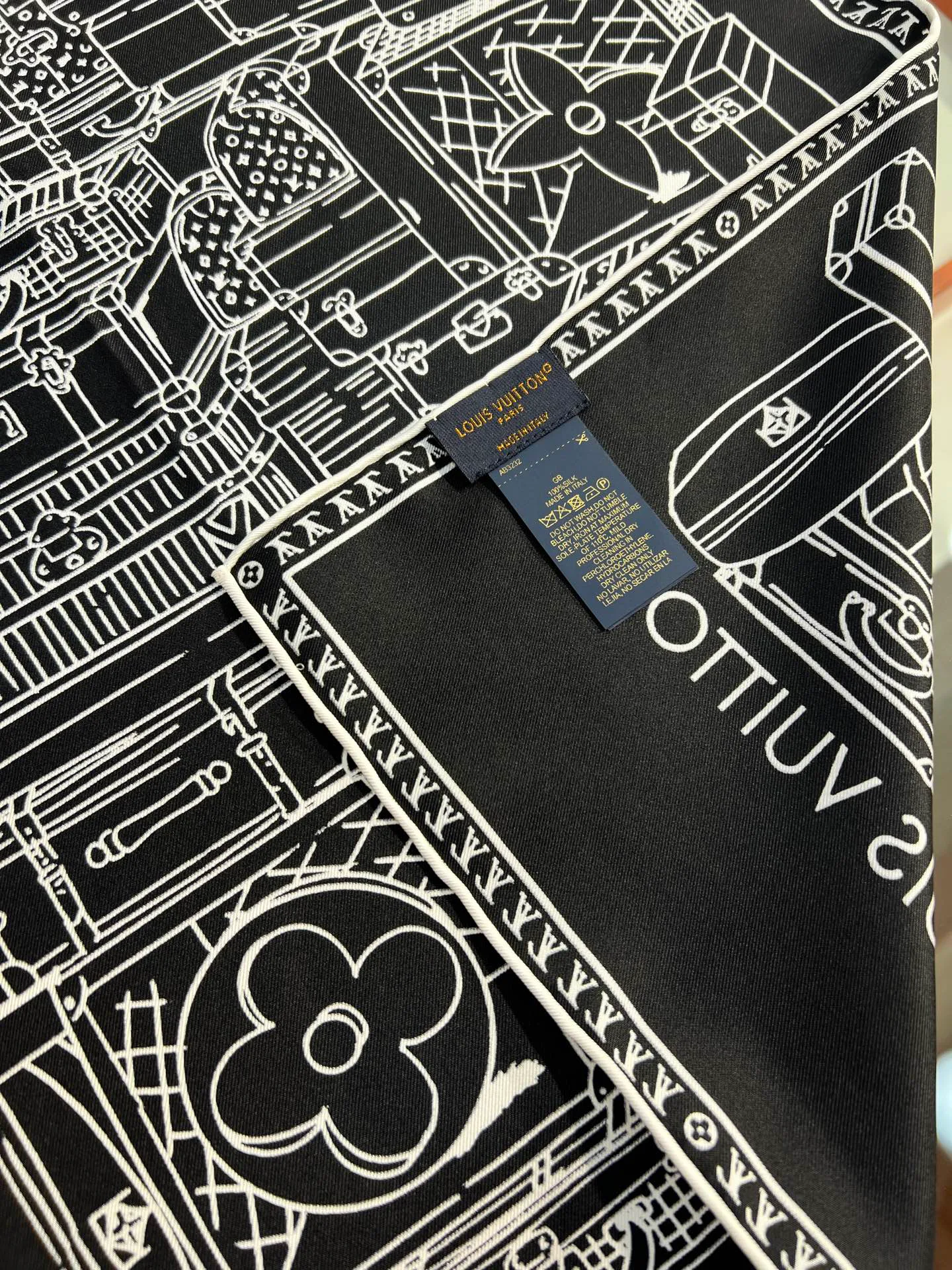 Платки Louis Vuitton 1883141